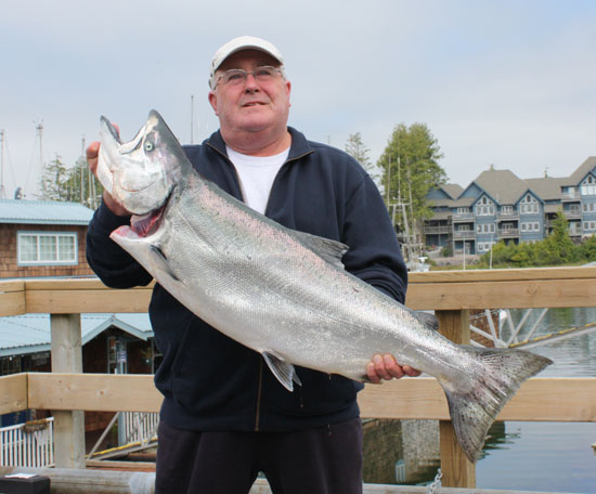 barryowen Barry Owen with a 34 lb Chinook July 15, 2008